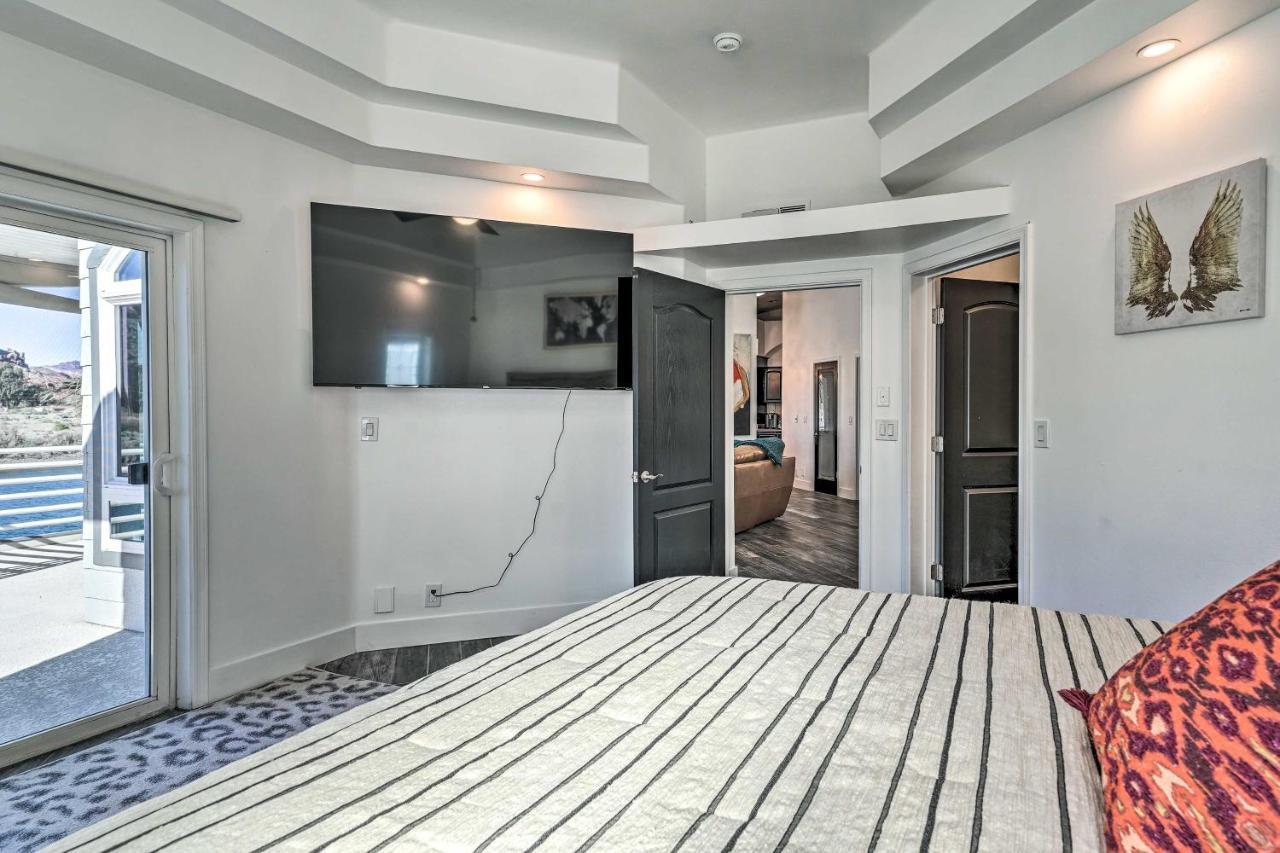 Spacious Parker House On The Colorado River! Bagian luar foto